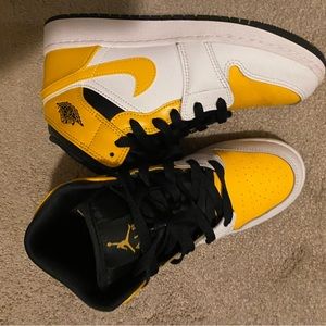 Jordan 1(s)